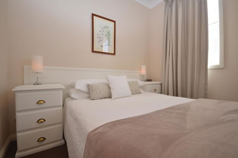 The Old Saddlery - Accommodation Rockhampton 7