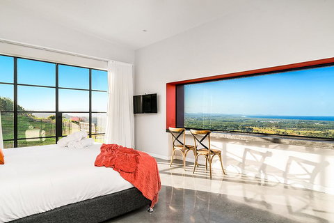 Sundays At Byron - Accommodation Rockhampton 12