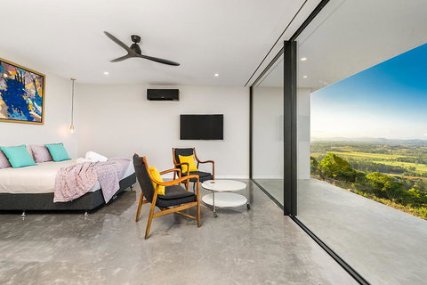 Sundays At Byron - Accommodation Rockhampton 22