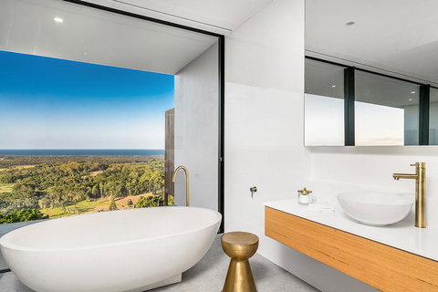 Sundays At Byron - Accommodation Rockhampton 37