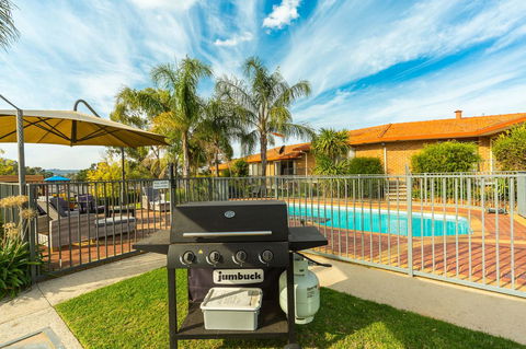 Hume Country Motor Inn - Accommodation Rockhampton 2