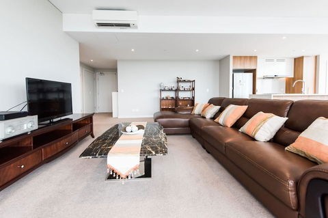 180Â° Water View Three Bedroom (wooden Furniture) - Accommodation Rockhampton 26