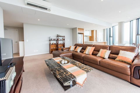180Â° Water View Three Bedroom (wooden Furniture) - Accommodation Rockhampton 15