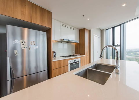180Â° Water View Three Bedroom (wooden Furniture) - Accommodation Rockhampton 4