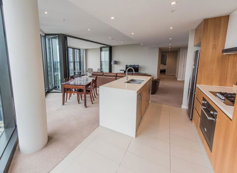 180Â° Water View Three Bedroom (wooden Furniture) - Accommodation Rockhampton 25