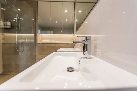 180Â° Water View Three Bedroom (wooden Furniture) - Accommodation Rockhampton 17