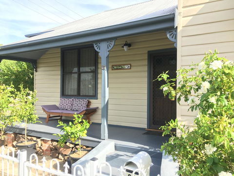 Caledonia Cottage - Accommodation Rockhampton 5