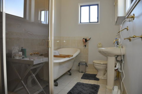 Caledonia Cottage - Accommodation Rockhampton 23
