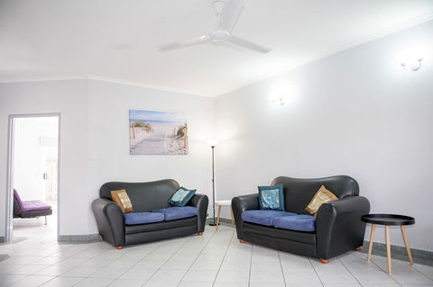 Nightcliff Foreshore Getaway - McKay Gardens - Accommodation Rockhampton 9