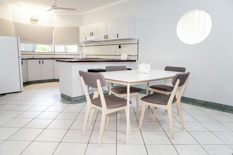 Nightcliff Foreshore Getaway - McKay Gardens - Accommodation Rockhampton 7