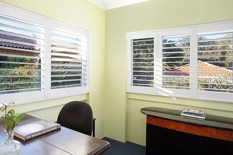 Art Deco Apartment With Breathtaking Water Views - Accommodation Rockhampton 8