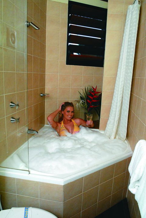 Palms City Resort - Accommodation Rockhampton 19
