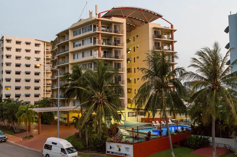 Cullen Bay Resorts - Accommodation Rockhampton 0