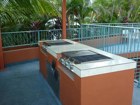 Cullen Bay Resorts - Accommodation Rockhampton 17