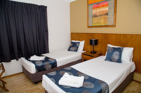 Cullen Bay Resorts - Accommodation Rockhampton 8