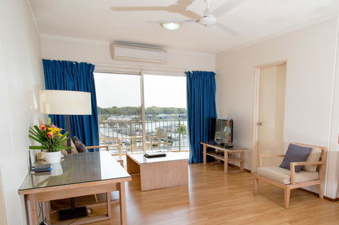 Cullen Bay Resorts - Accommodation Rockhampton 2