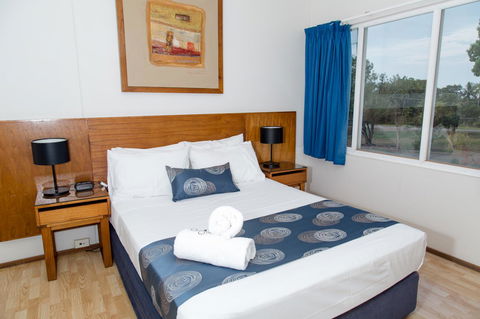 Cullen Bay Resorts - Accommodation Rockhampton 1
