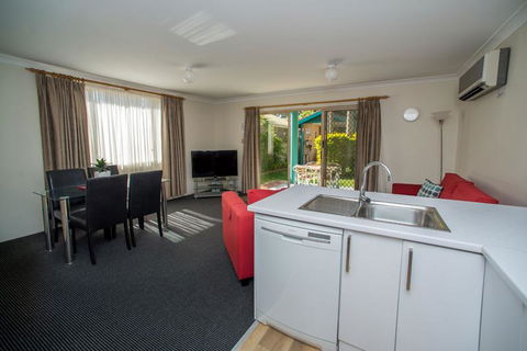 Beaches Serviced Apartments - Accommodation Rockhampton 19