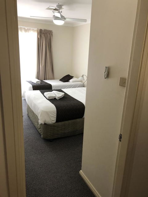 Beaches Serviced Apartments - Accommodation Rockhampton 4