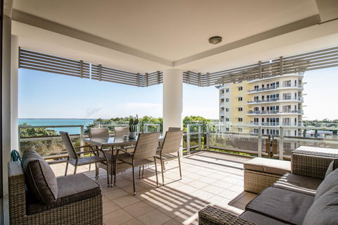 ZEN BY THE WATER - Esplanade Darwin Retreat - Accommodation Rockhampton 3