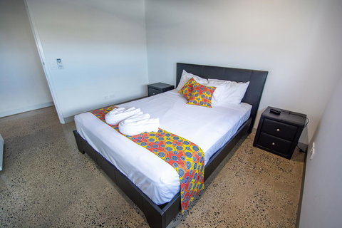 Magnum Serviced Apartments - Accommodation Rockhampton 9
