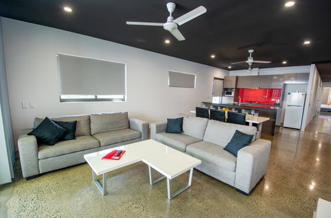 Magnum Serviced Apartments - Accommodation Rockhampton 5