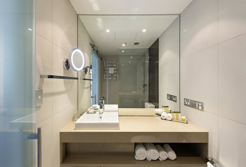 Hilton Garden Inn Darwin - Accommodation Rockhampton 11