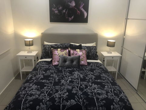 Darwin-Ocean Views, Tropical Getaway, Pool & Aircon - Accommodation Rockhampton 1