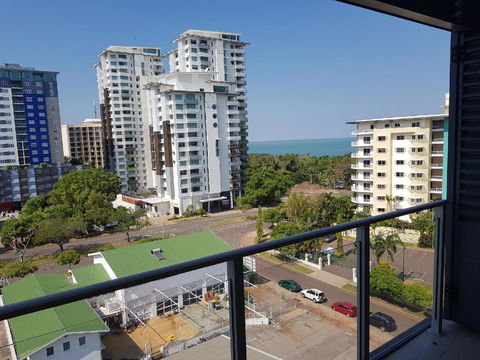 Darwin-Ocean Views, Tropical Getaway, Pool & Aircon - Accommodation Rockhampton 20