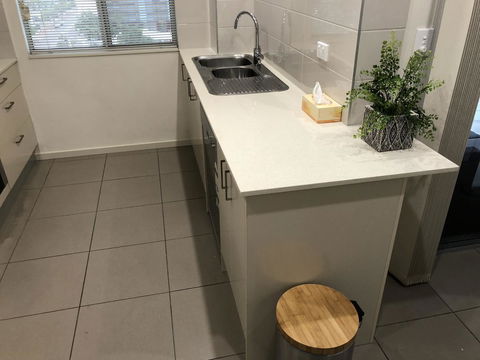 Darwin-Ocean Views, Tropical Getaway, Pool & Aircon - Accommodation Rockhampton 11