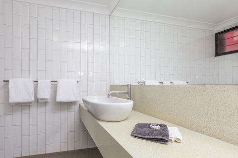 Discovery Resorts - Kings Canyon - Accommodation Rockhampton 26