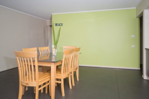 Corrigans Cove - Accommodation Rockhampton 11