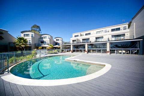 Corrigans Cove - Accommodation Rockhampton 0
