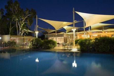Sails In The Desert - Accommodation Rockhampton 2