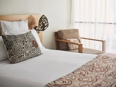 Sails In The Desert - Accommodation Rockhampton 1
