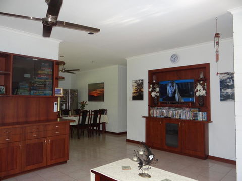 DARWIN'S SHADY ACRES RETREAT - Accommodation Rockhampton 19