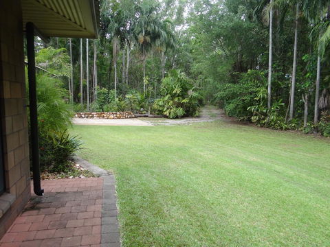 DARWIN'S SHADY ACRES RETREAT - Accommodation Rockhampton 9