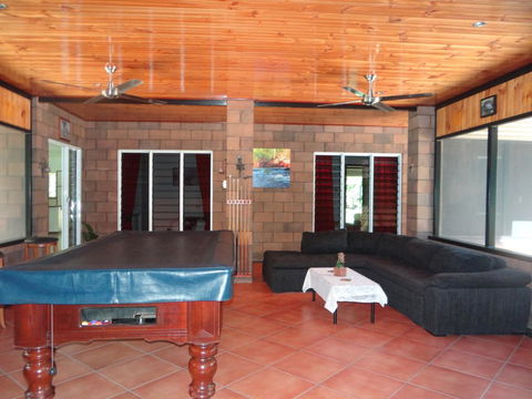 DARWIN'S SHADY ACRES RETREAT - Accommodation Rockhampton 17