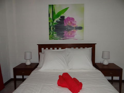 DARWIN'S SHADY ACRES RETREAT - Accommodation Rockhampton 34