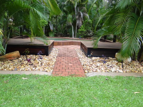 DARWIN'S SHADY ACRES RETREAT - Accommodation Rockhampton 10