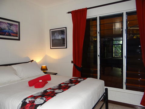 DARWIN'S SHADY ACRES RETREAT - Accommodation Rockhampton 36
