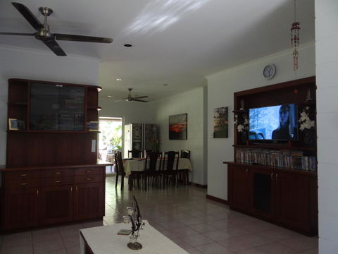 DARWIN'S SHADY ACRES RETREAT - Accommodation Rockhampton 20