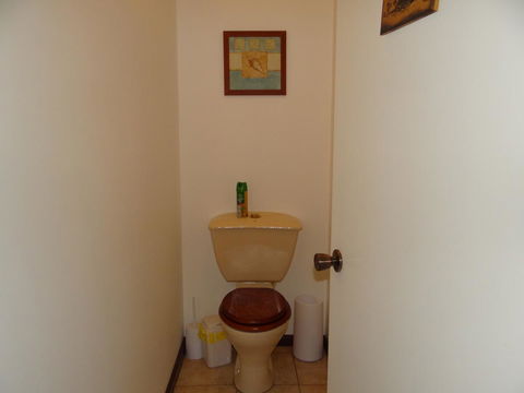 DARWIN'S SHADY ACRES RETREAT - Accommodation Rockhampton 28