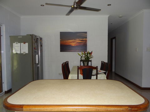 DARWIN'S SHADY ACRES RETREAT - Accommodation Rockhampton 24