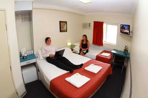 Value Inn - Accommodation Rockhampton 12