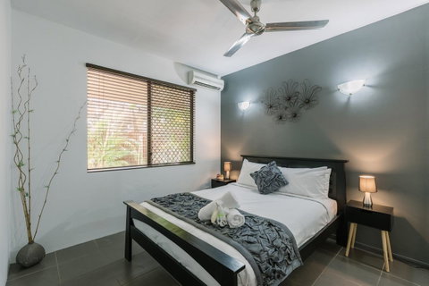 CitySide Apartment - 2 Bedroom With Private Courtyard - Accommodation Rockhampton 17