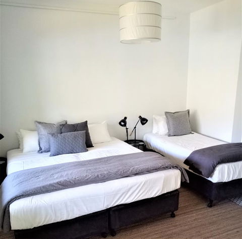 Arafura Blue - Accommodation Rockhampton 12