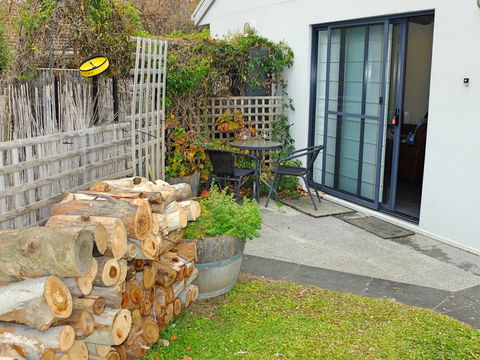 Rock Wallaby - Accommodation Rockhampton 2