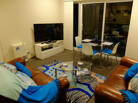 Rock Wallaby - Accommodation Rockhampton 8