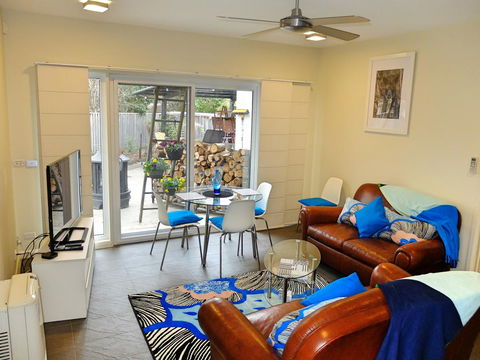 Rock Wallaby - Accommodation Rockhampton 0